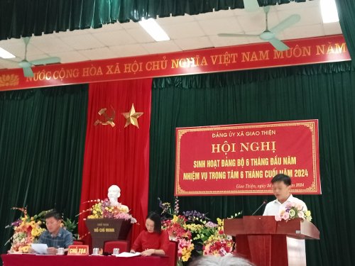 sinh hoạt đảng bộ.jpg